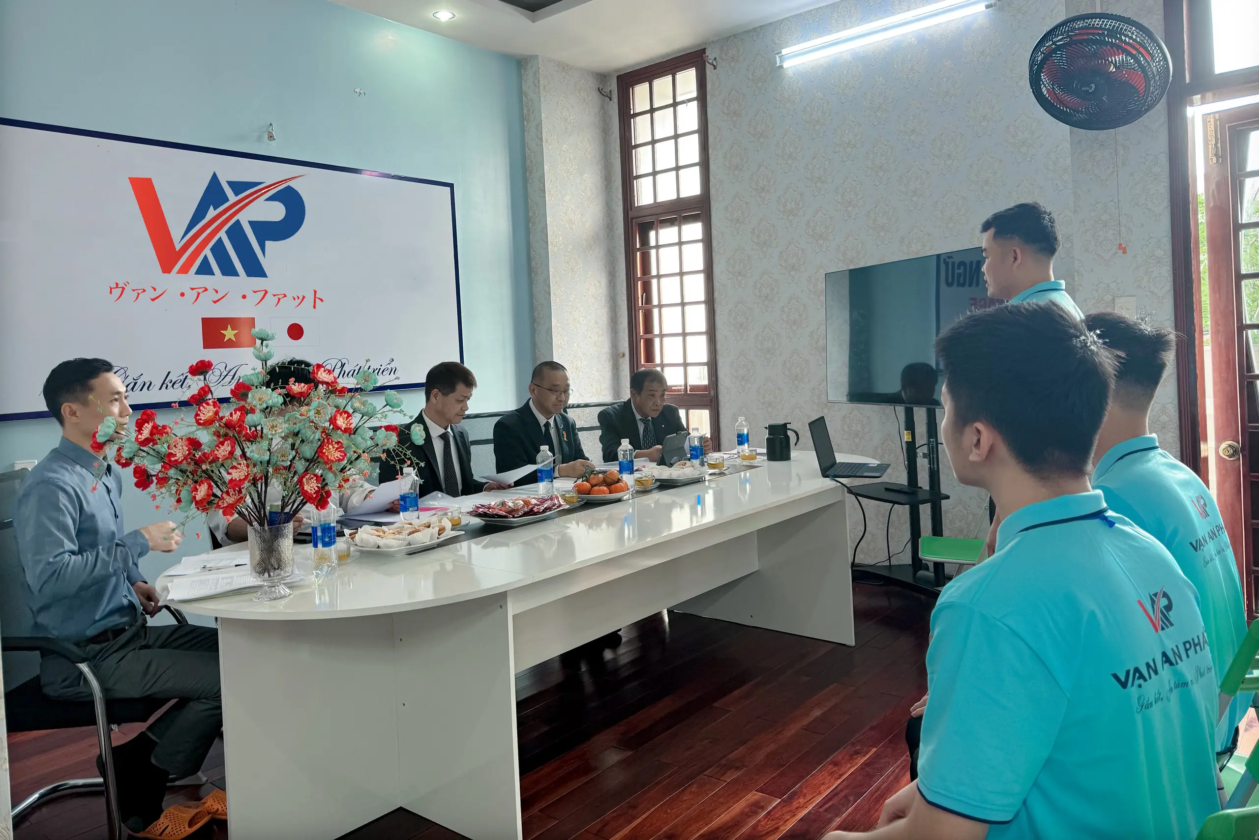 Van-An-Phat-KT-500-tieng-nhat